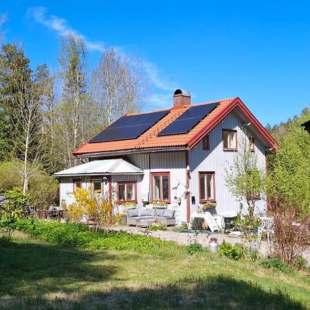 Charmigt Aeldre Hus, Laddbox 22 Kw, 5 Bil-Minuter Till Bad Strömstad Dış mekan fotoğraf